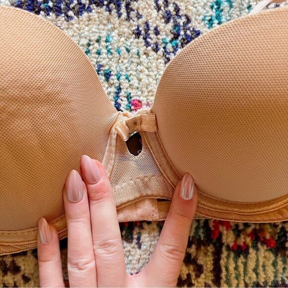 Black Fuschia by Secret Lace Light Nude Strapless Bra 34B - Picture 2 of 4